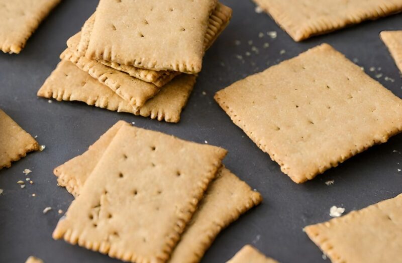 How to Make Graham Flour Crackers